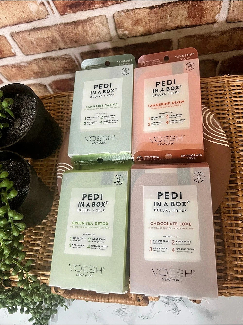Voesh New York Pedi In A Box Deluxe 4 Step 4-Piece Set NWT